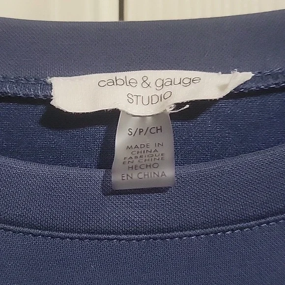 Blue outfit robert louis (s) pants. Cable & gauge (s) top. - Picture 3 of 9